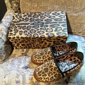 Dolce & Gabbana leopard classic espadrille. Worn twice. Needs repair